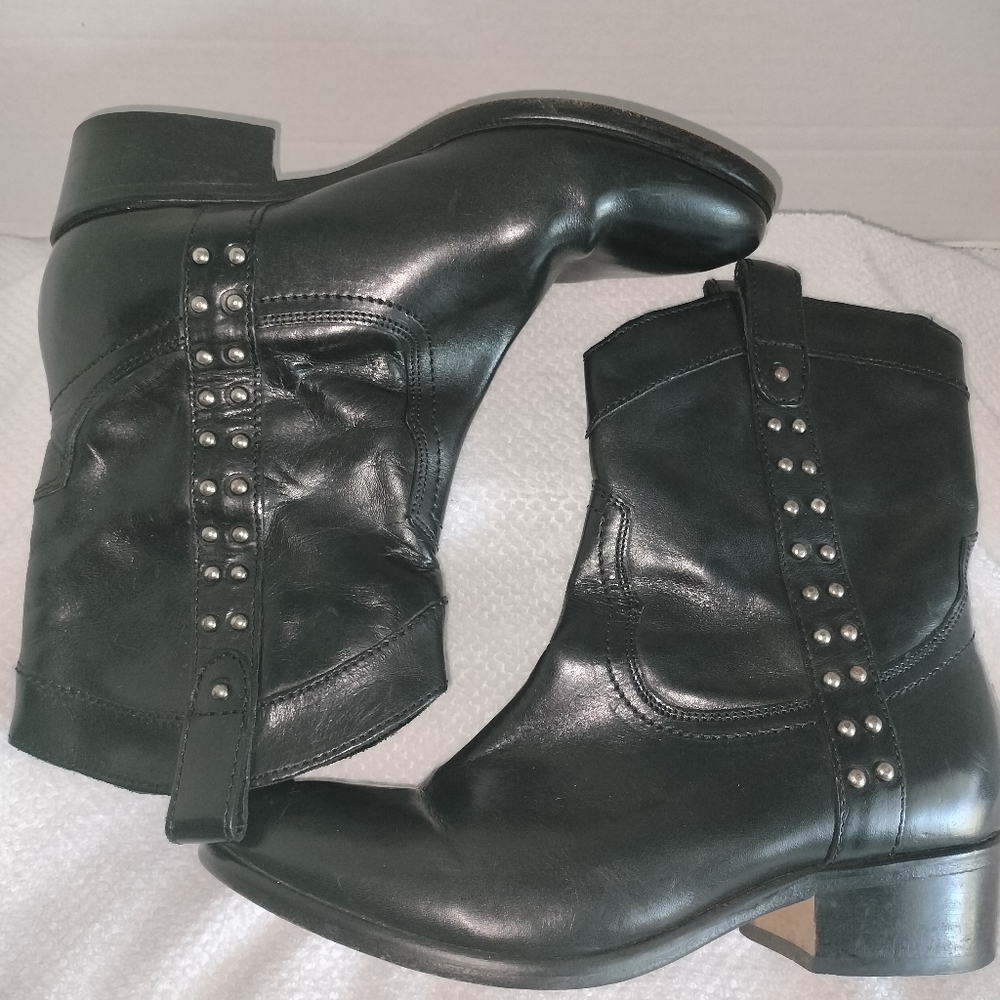 Johnston & Murphy Women's Black Leather Studded Ankle Boots Sz 7M